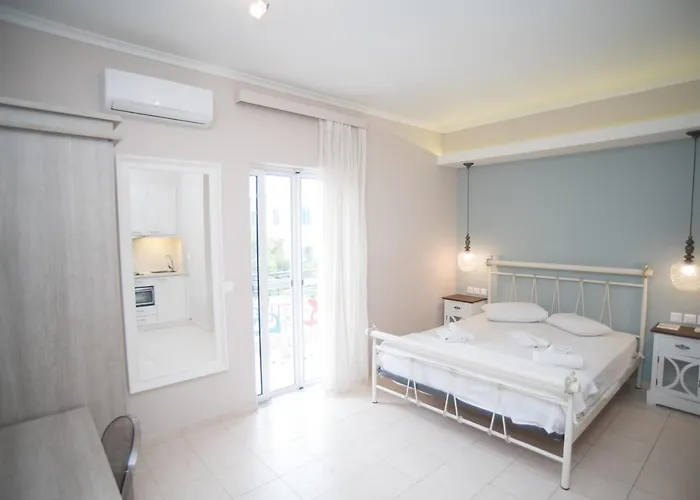 Artemis Lefkada City