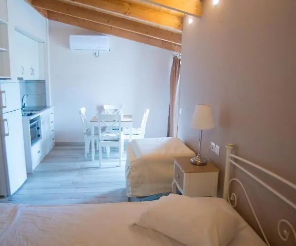 Artemis Aparthotel 3*