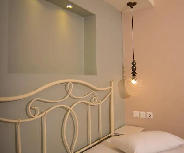 Artemis Aparthotel 3*