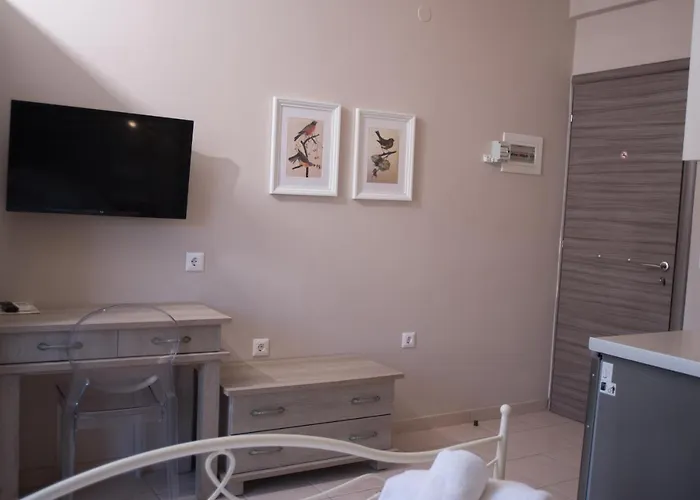 Artemis Aparthotel 3*