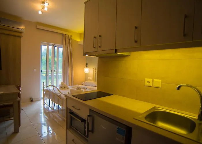 Artemis 3* Lefkada City