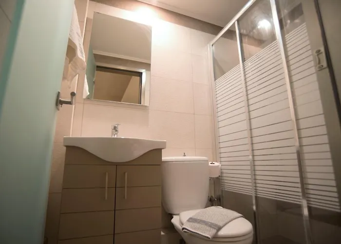 Artemis Lefkada City