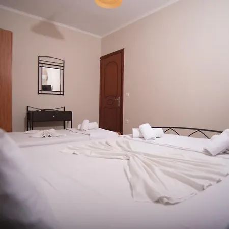 Artemis Aparthotel 3*