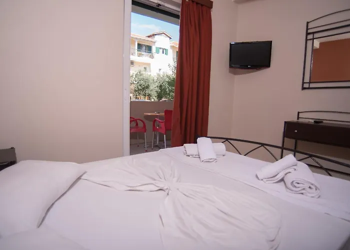 Artemis Apartahotel 3*