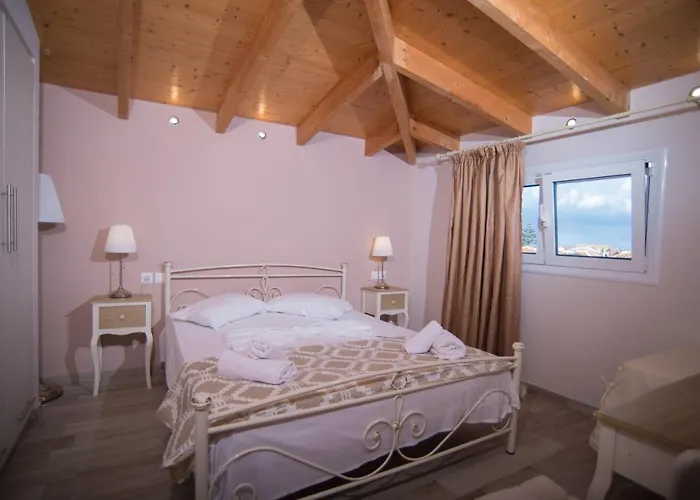 Artemis Aparthotel 3*